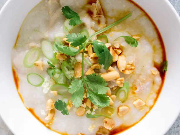 Slow Cooker Ginger Chicken Congee