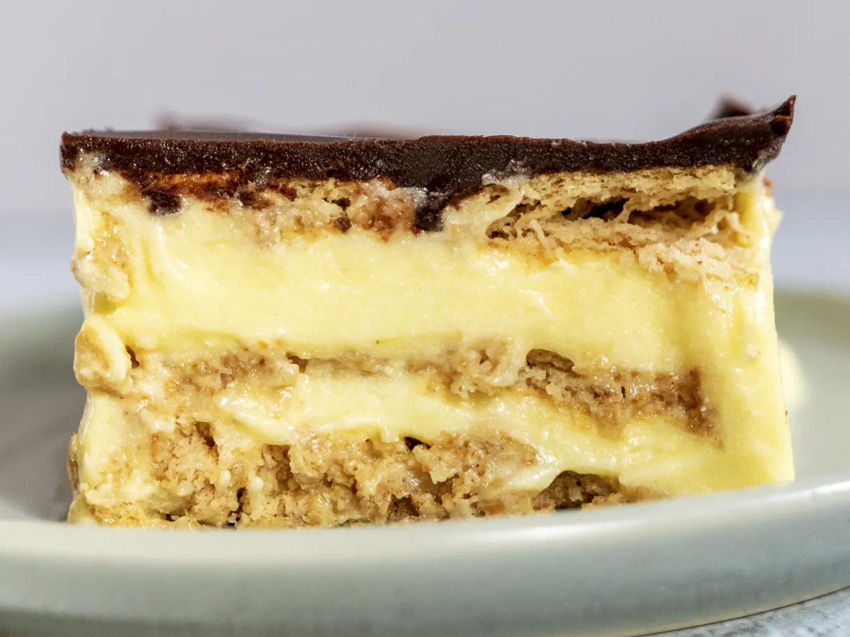Chocolate Éclair Cake