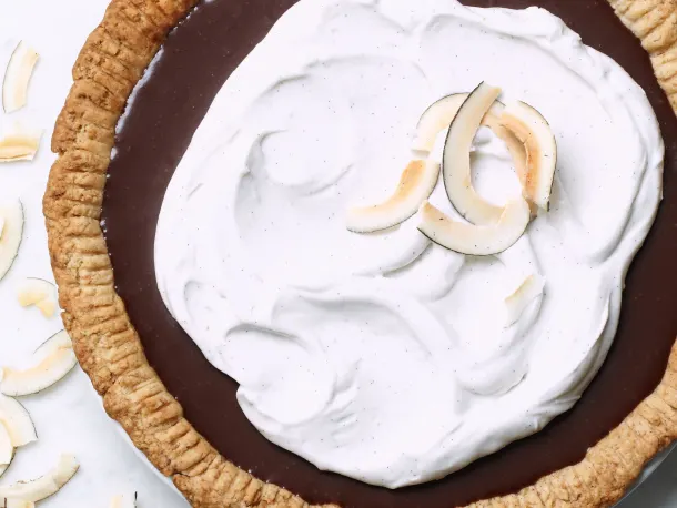 Recipe: Vegan Banana & Chocolate Coconut Pie