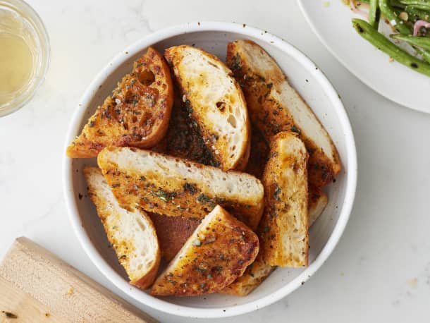 Thanksgiving Garlic Bread