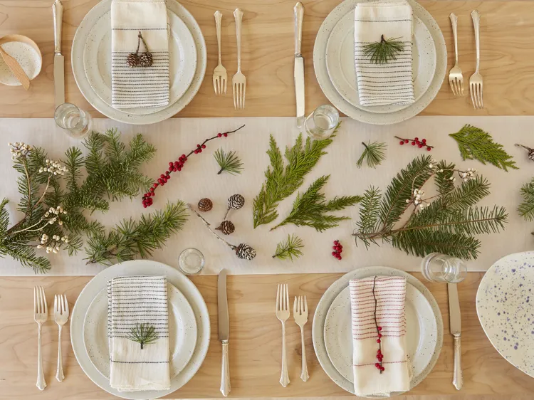 13 Plants You Can Forage for Beautiful (and Free!) Holiday Decor