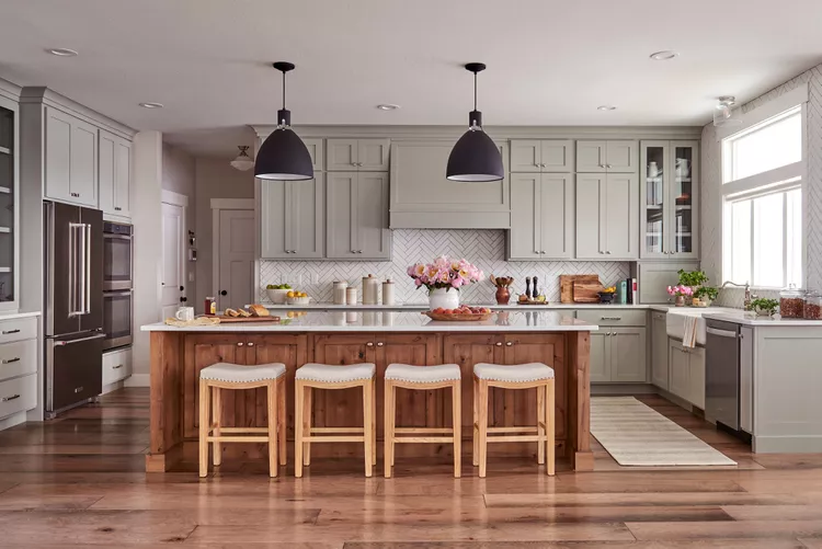 6 Things to Stop Storing in the Kitchen, According to a Feng Shui Expert